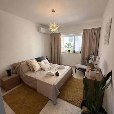 Floor Flat In * 斯利马