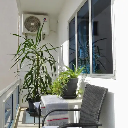 Floor Flat In *