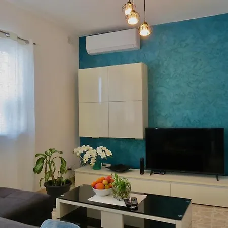 Floor Flat In